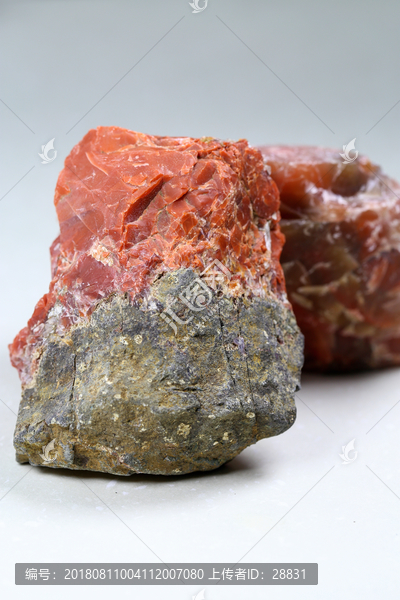 红色矿石