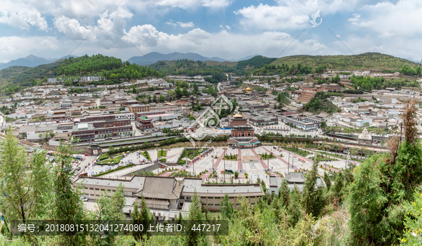 青海湟中塔尔寺全景