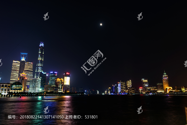 上海陆家嘴建筑群夜景