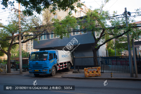 北京丰台老火车站对面的垃圾回收