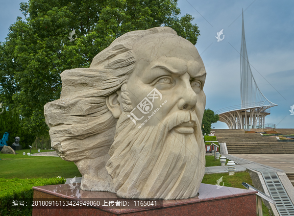 齐奥尔科夫斯基雕像
