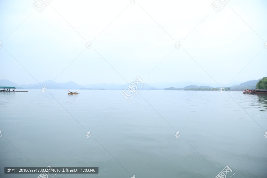 烟雨西湖