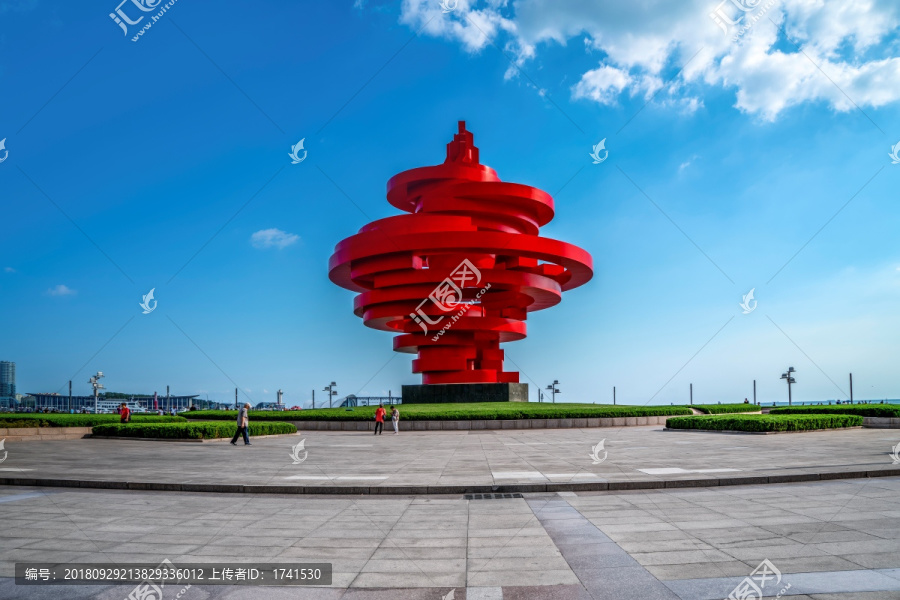 青岛五四广场五月的风雕塑