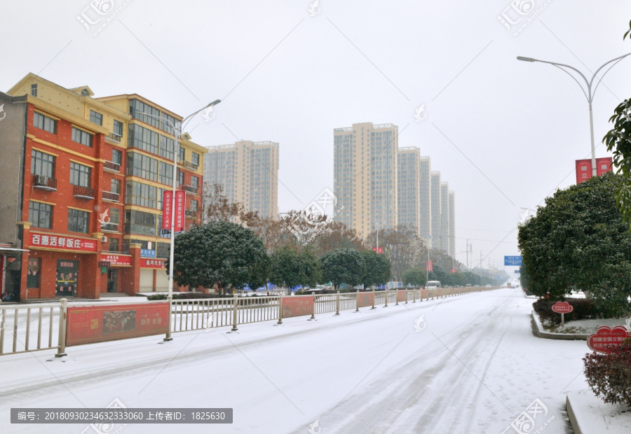 街道雪景