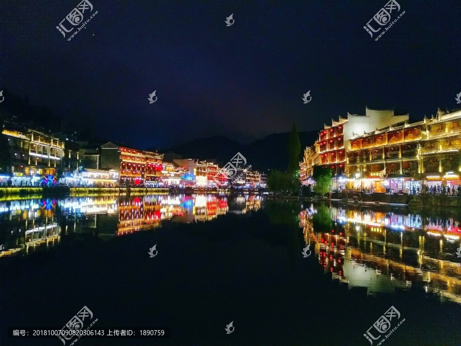 凤凰古城夜景