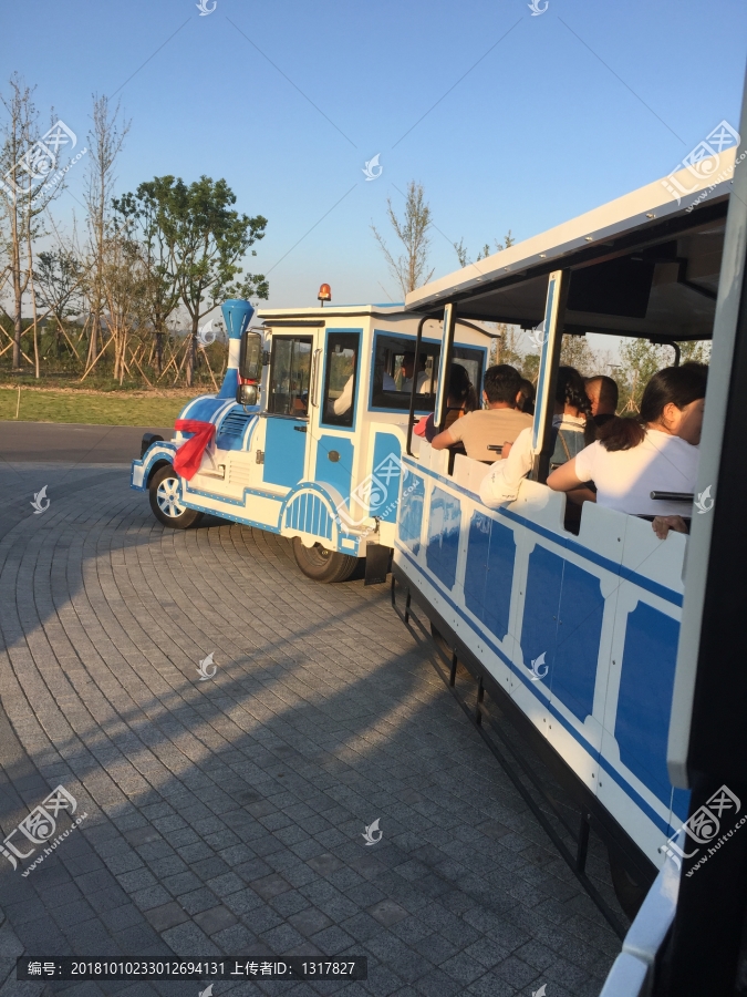 旅游观光小火车