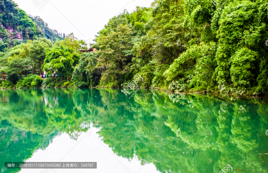 峨眉山清音平湖