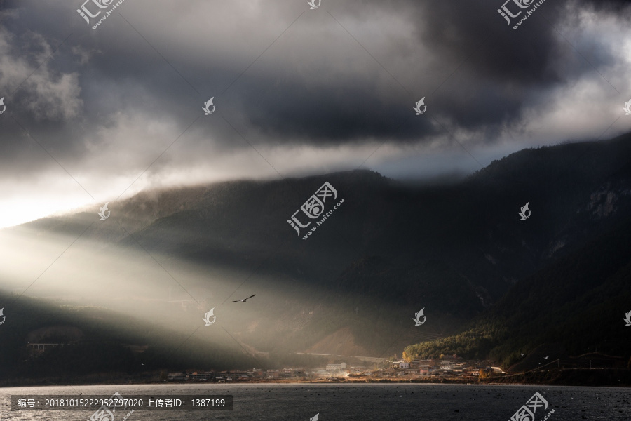 狂风暴雨前的宁静