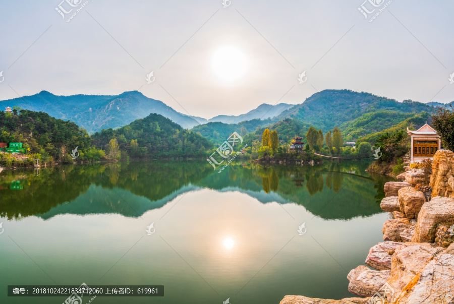 山水画淄博云水瑶景区秋天风景