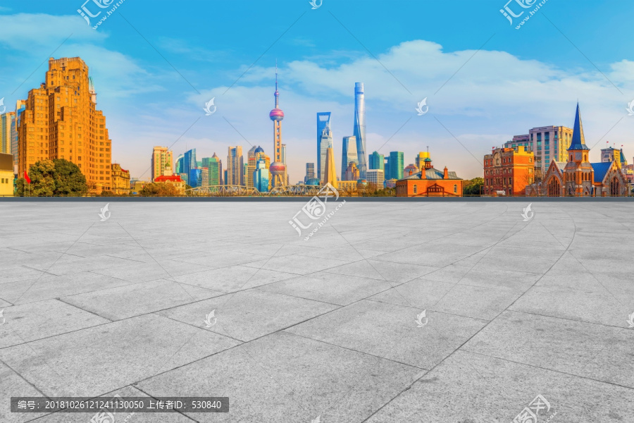 地砖路面和上海陆家嘴建筑群