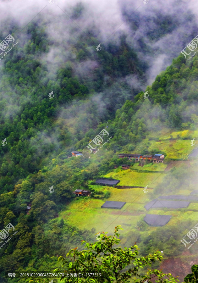 怒江两岸