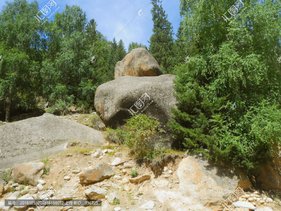可可托海额尔齐斯大峡谷奇峰怪石
