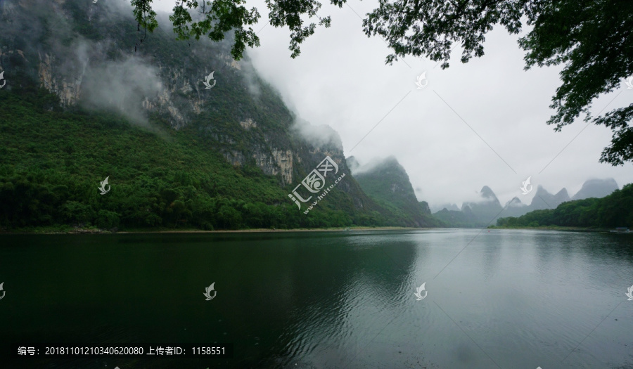 烟雨漓江