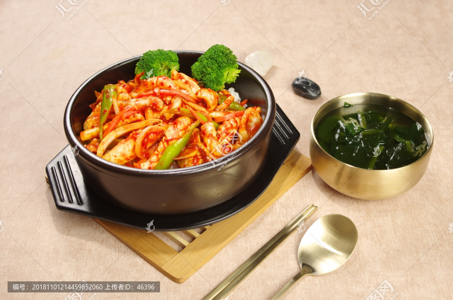 石鍋魷魚(yú)飯