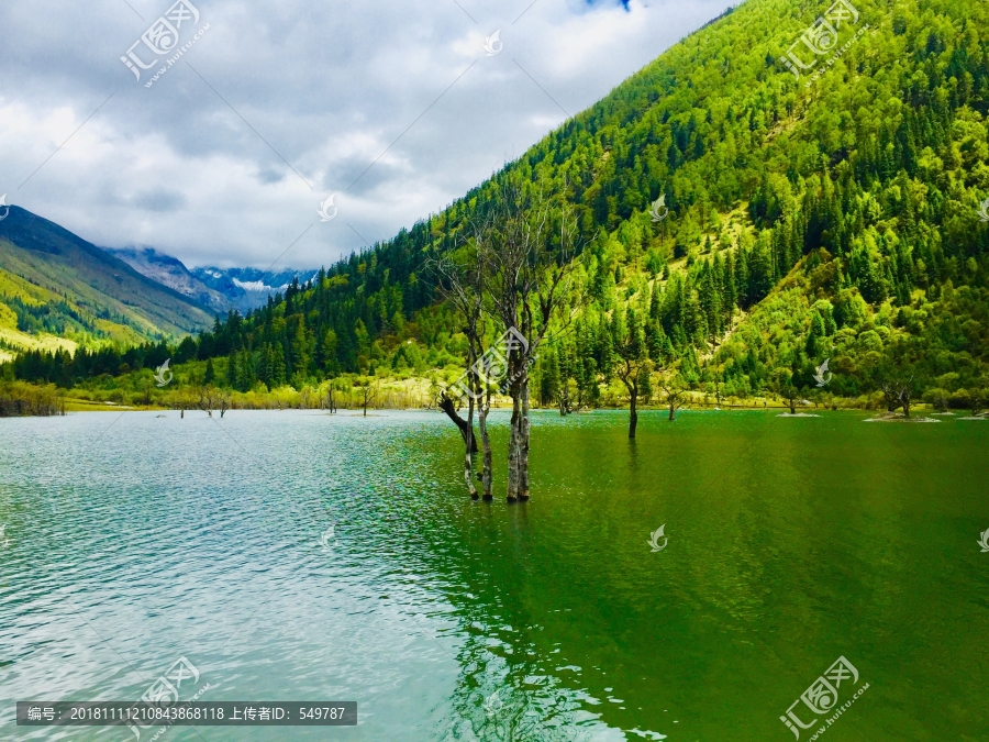 高山湖泊