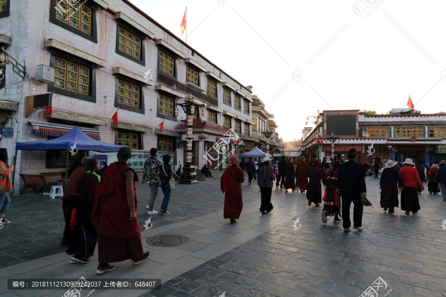 拉萨大昭寺八廓街风貌