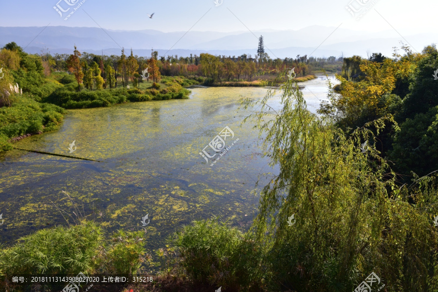 西昌邛海小渔村风光