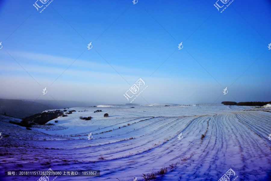 乌兰布统的雪