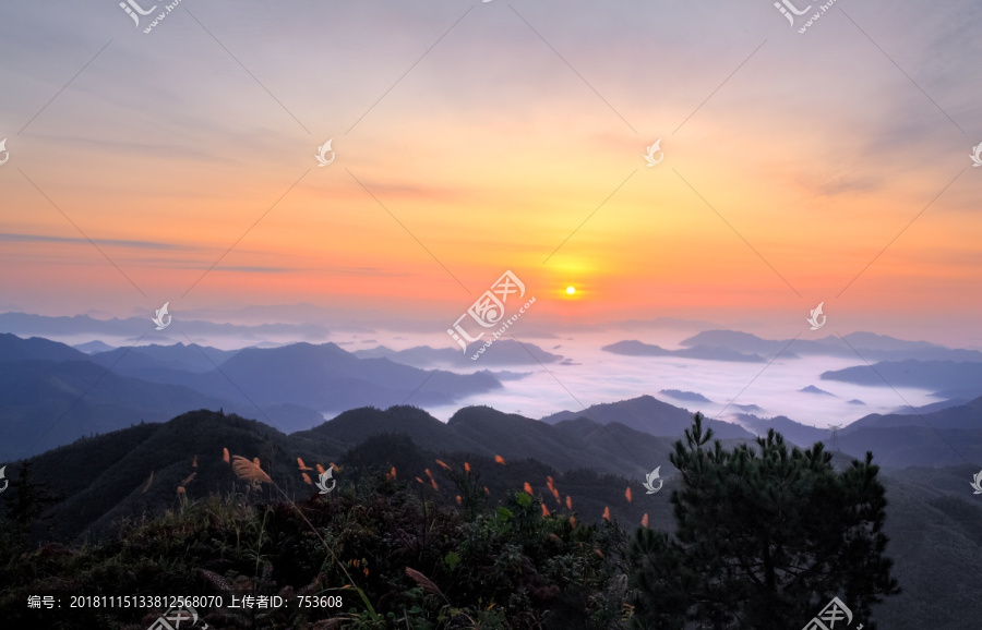 巴马云盘山日出