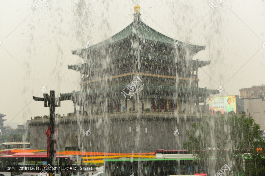 倾盆大雨