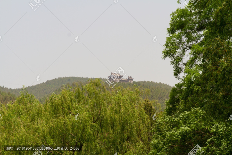 山西太原悬瓮山风光