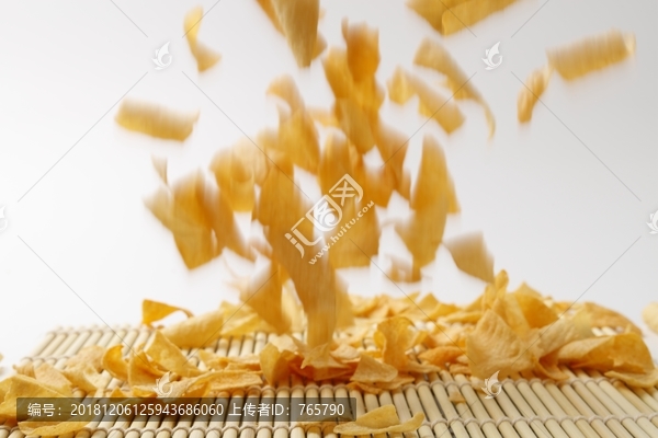 下落的山藥片
