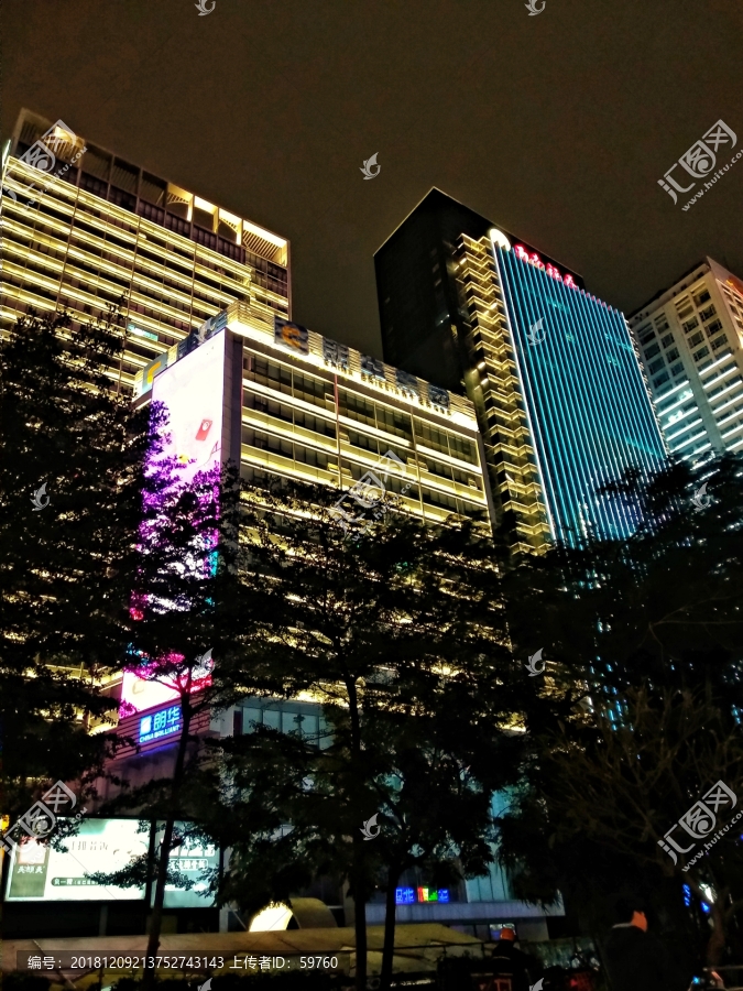 深圳街头夜色