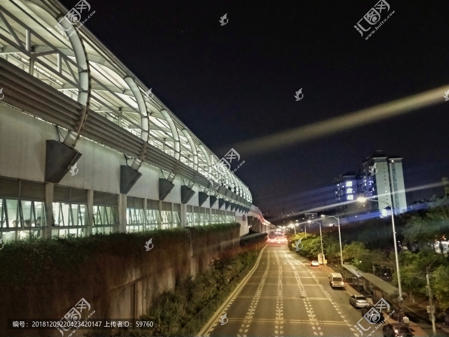 六约地铁站夜色风景