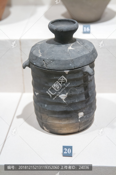 山东博物馆展品竹节纹黑陶尊