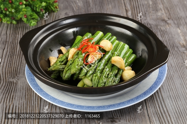 砂鍋焗蘆筍