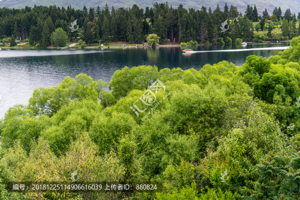 高山湖泊