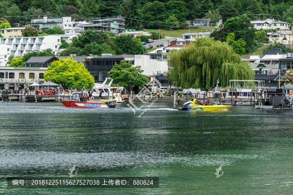 高山湖泊