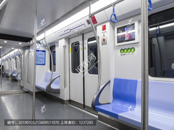 上海地铁车厢内部摄影图