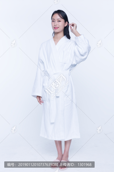 女生全棉浴袍图片