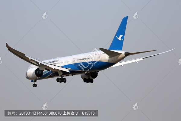 厦门航空波音B787飞机降落