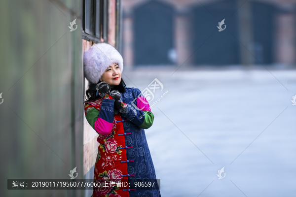 冬季雪景美女人像