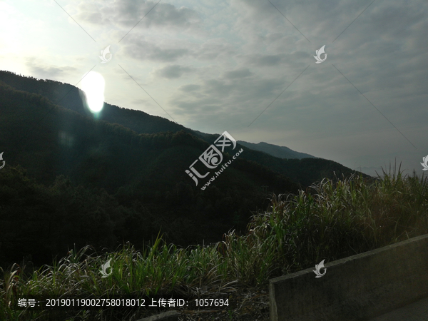 贵州增冲村落日风景