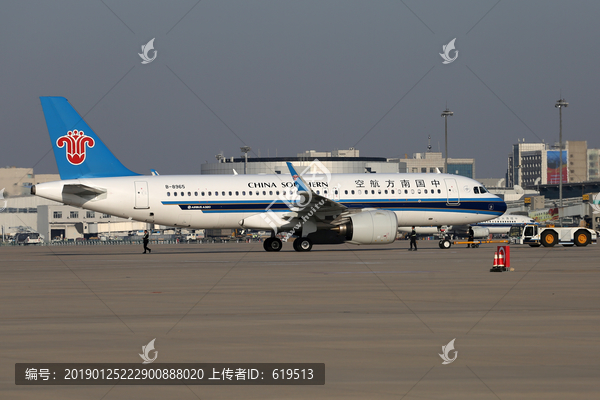 南方航空飞机在沈阳机场