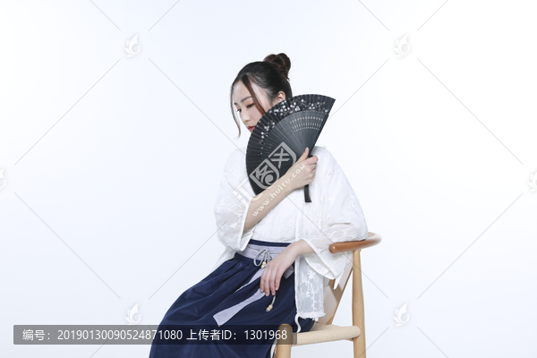 女子穿汉服高清大图