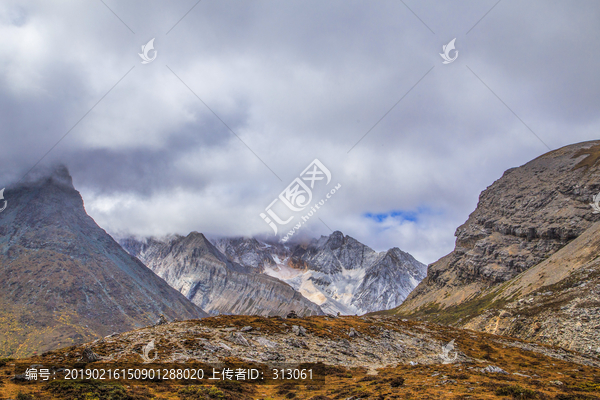 稻城亚丁雪山