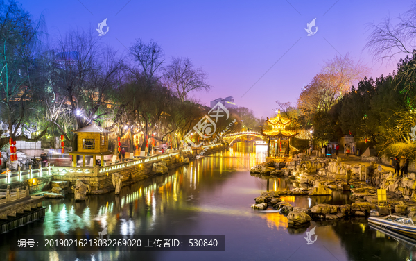 济南黑虎泉夜景