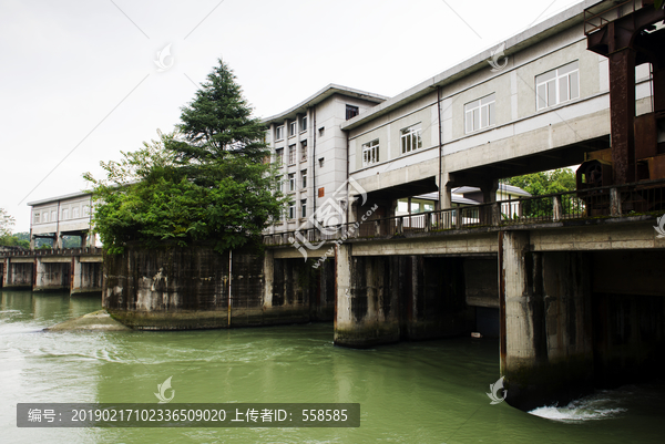 成都府河水闸