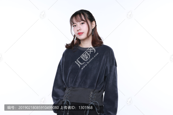 年轻女性图片大全