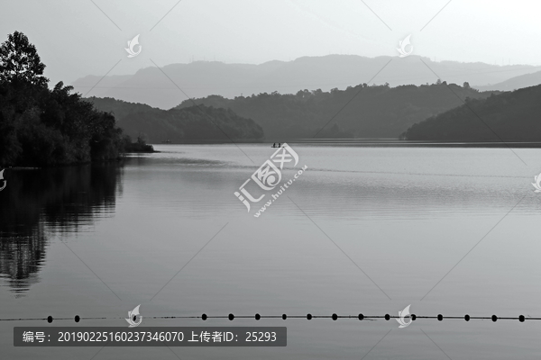 迎龙湖水墨风景