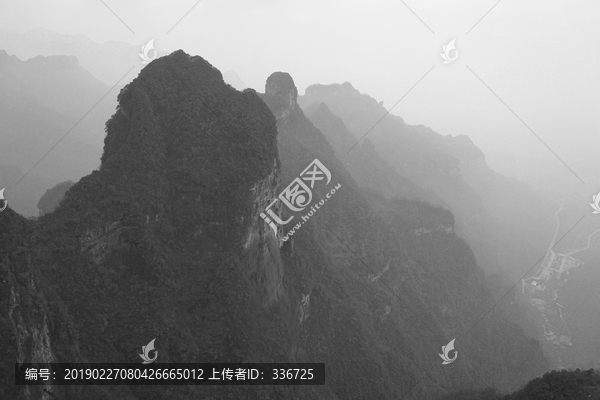 张家界天门山群山万壑