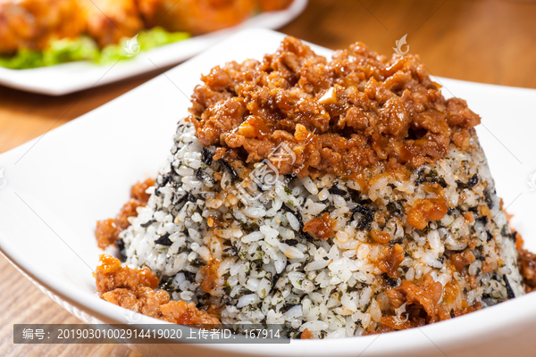 酱香鸡肉饭