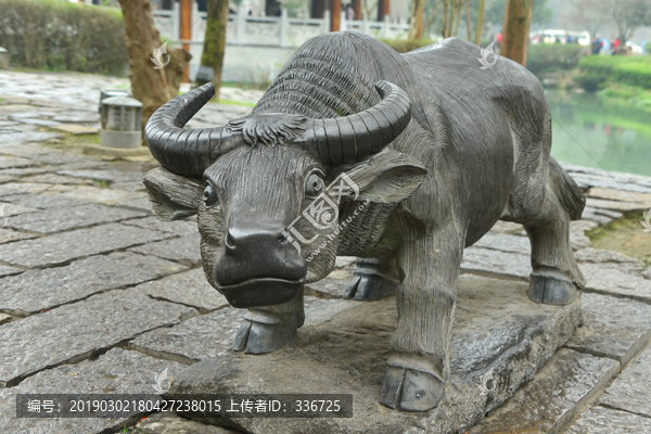 中国十二生肖雕塑丑牛