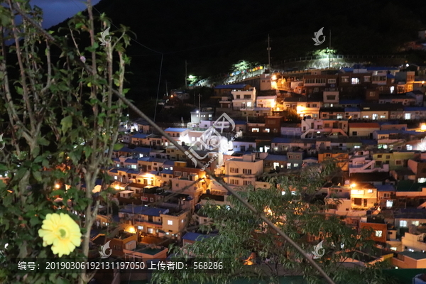 小镇夜景