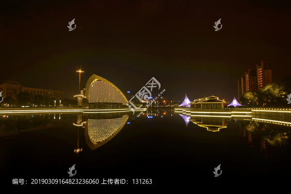 金华施光南音乐广场音乐厅夜景