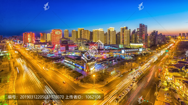 天津时代奥城商业广场夜景